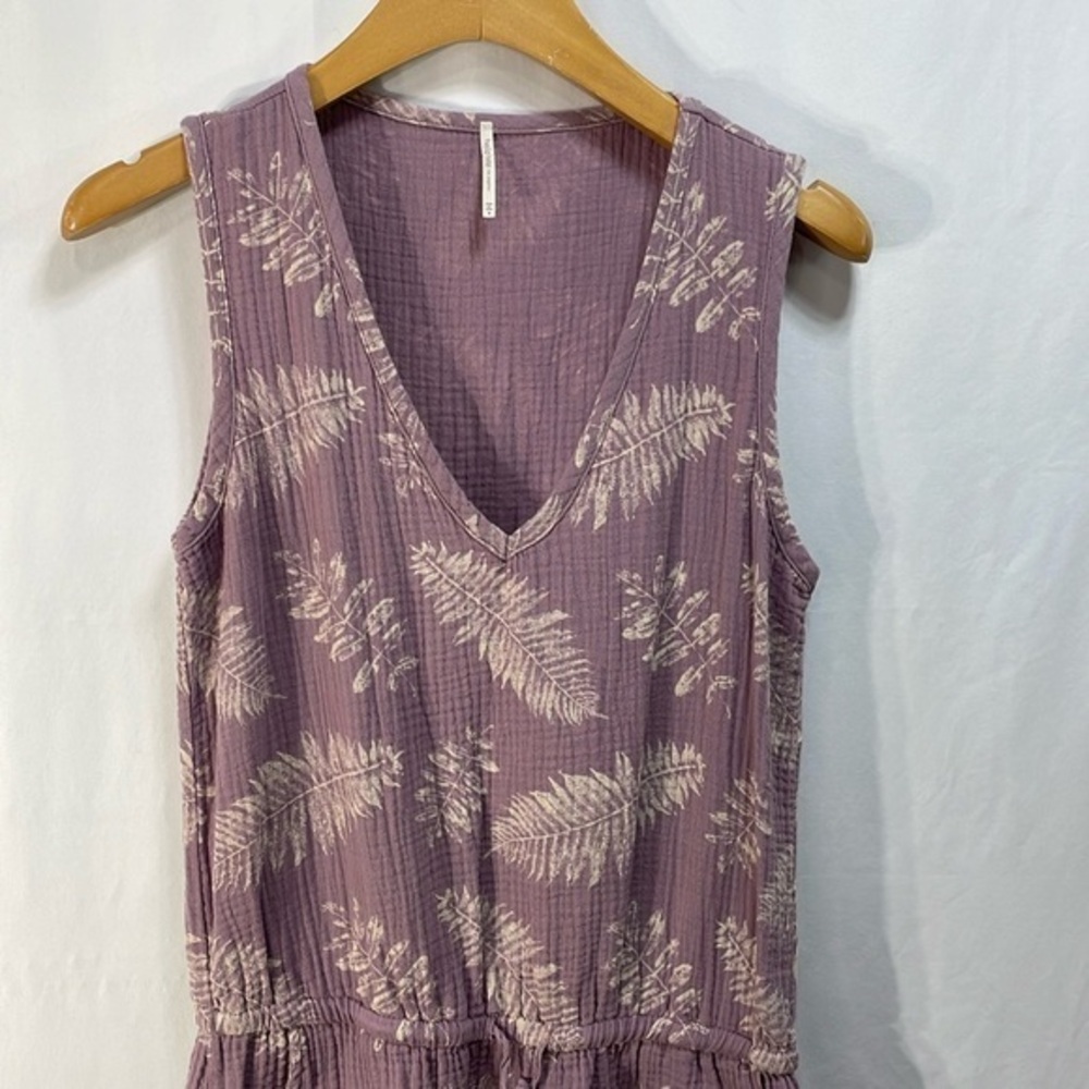 Hello Nite lavender dress with cream fern, print and pockets sleeveless V-neck